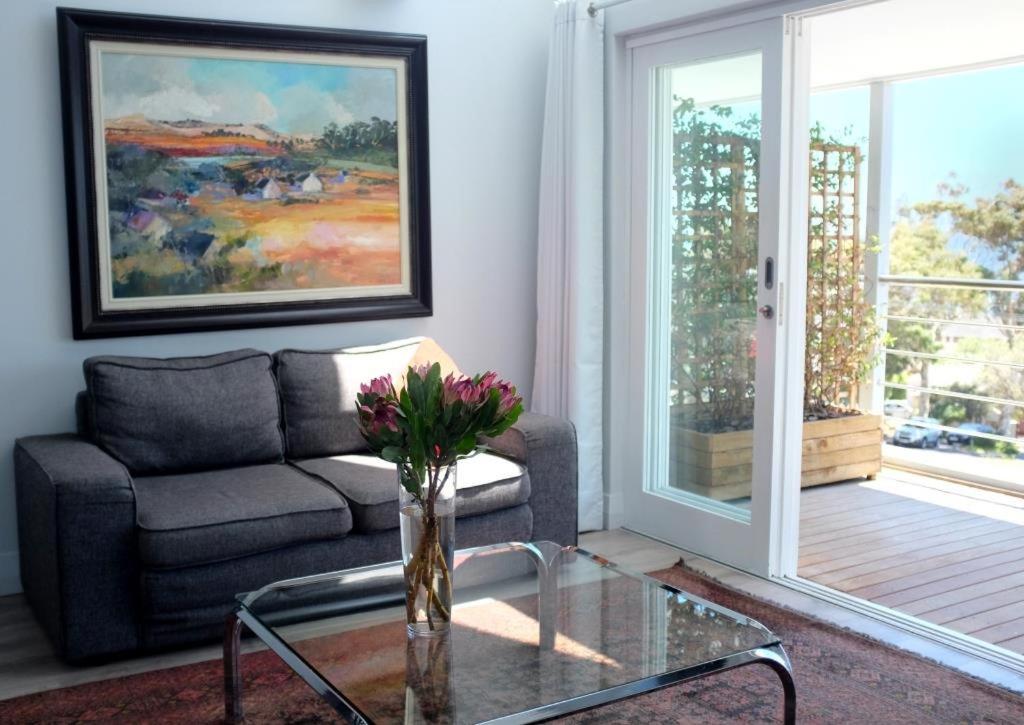 Camps Bay Loft With Stunning Mountain And Ocean Views Apartment Cape Town Luaran gambar