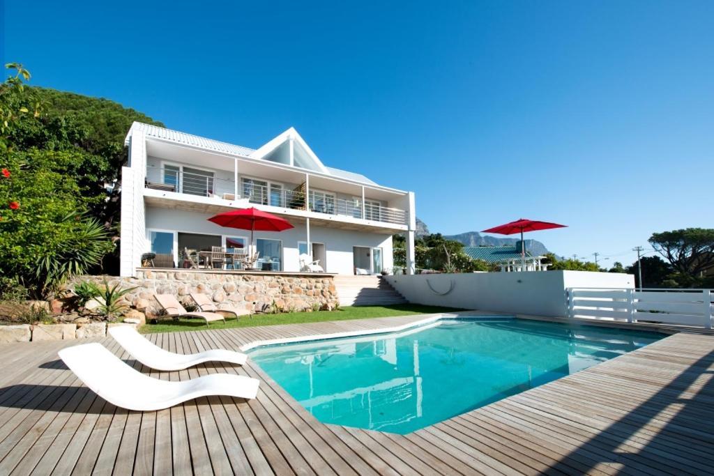 Camps Bay Loft With Stunning Mountain And Ocean Views Apartment Cape Town Luaran gambar
